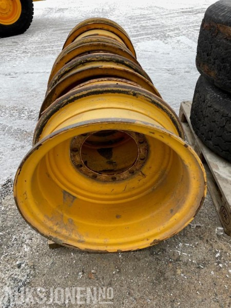 2016 4 Stk hjullasterfelger 20,5/25 - Attachment for Construction machinery: picture 4 2016 4 Stk hjullasterfelger 20,5/25 - Attachment for Construction machinery: picture 4