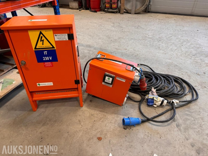 Satema Byggestømsskap 32A 230 V og byggetransformator 10 kvA O-trafo 400/230V + diverse kabler - Attachment for Construction machinery: picture 1 Satema Byggestømsskap 32A 230 V og byggetransformator 10 kvA O-trafo 400/230V + diverse kabler - Attachment for Construction machinery: picture 1
