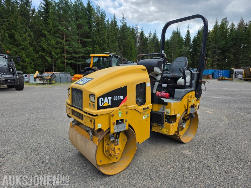 Cat CB22B Tandemvals - 2223 Arbeidstimer - 2490kg - Roller: picture 1 Cat CB22B Tandemvals - 2223 Arbeidstimer - 2490kg - Roller: picture 1