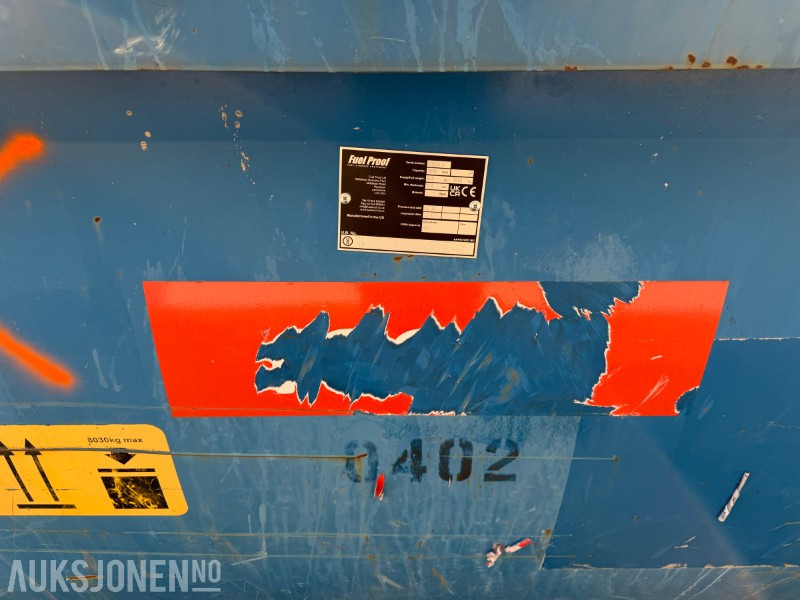 Fuel Proof dieseltank 3000L med lokk og tilkoblinger - Construction equipment: picture 5 Fuel Proof dieseltank 3000L med lokk og tilkoblinger - Construction equipment: picture 5