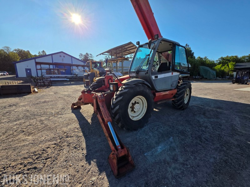 Manitou 1337 Teleskoplaster - Hydrailiske pallegafler - mannskapsvogn - Jibb - Pallegafler - skuff - Telescopic handler: picture 2 Manitou 1337 Teleskoplaster - Hydrailiske pallegafler - mannskapsvogn - Jibb - Pallegafler - skuff - Telescopic handler: picture 2