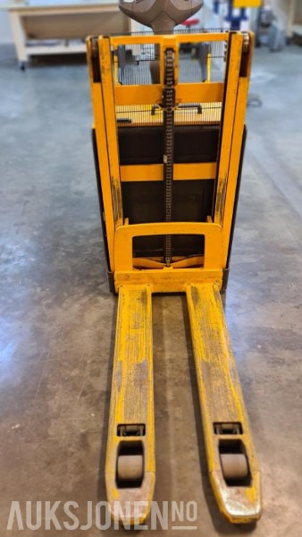 2012 Jungheinrich ERD 220 sniletruck - Material handling equipment: picture 5 2012 Jungheinrich ERD 220 sniletruck - Material handling equipment: picture 5