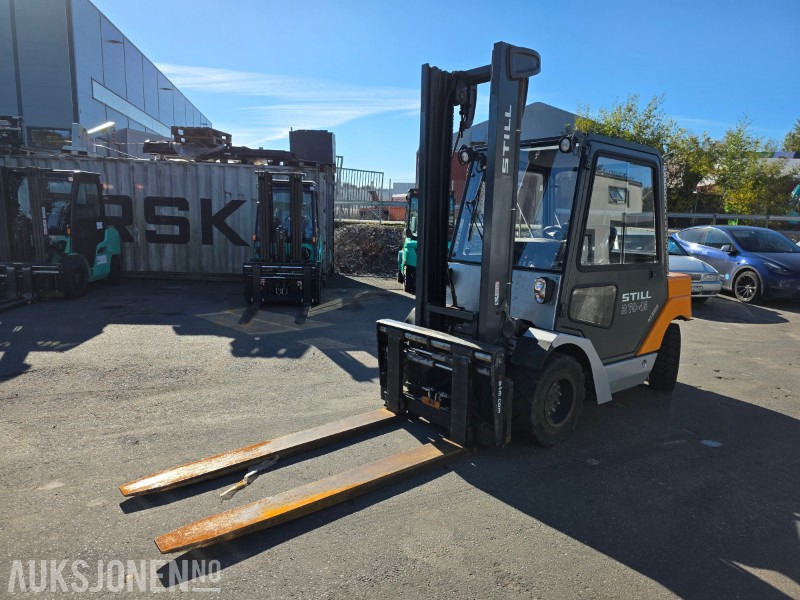 2013 Still truck R70-45 diesel hybrid technology - Material handling equipment: picture 3 2013 Still truck R70-45 diesel hybrid technology - Material handling equipment: picture 3