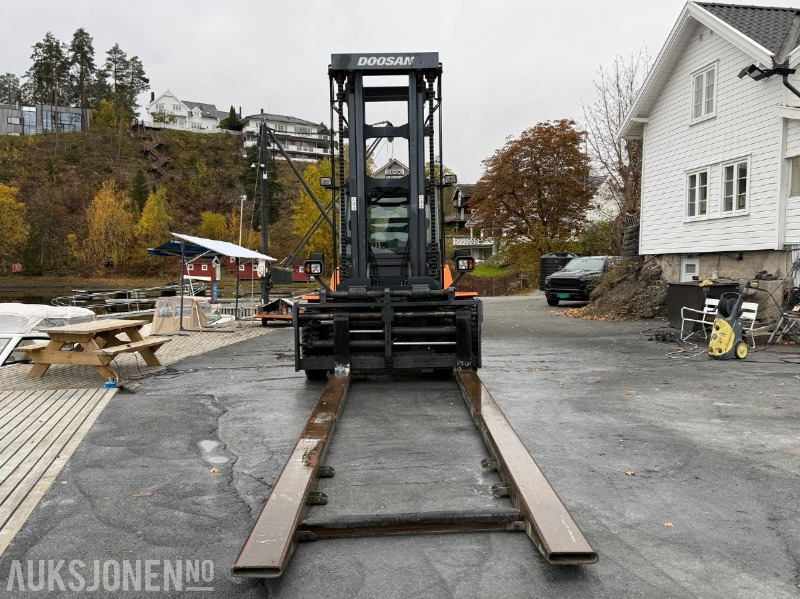 Doosan D160S-5 - 867 timer - Ny godkjenning- gaffel forlengere - Material handling equipment: picture 3 Doosan D160S-5 - 867 timer - Ny godkjenning- gaffel forlengere - Material handling equipment: picture 3
