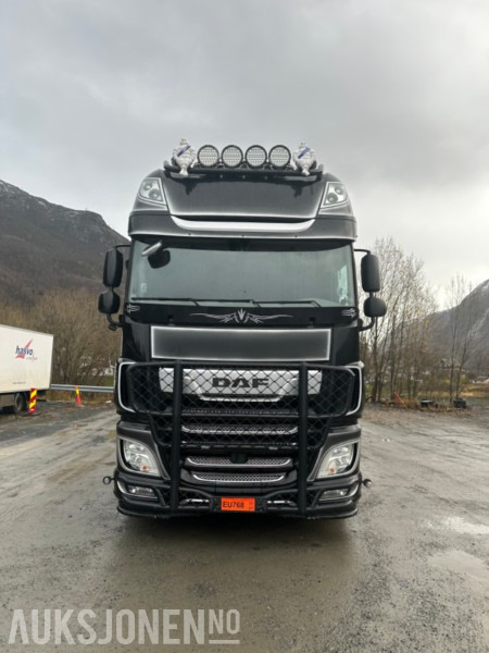 DAF XF 530 - Tractor unit: picture 1 DAF XF 530 - Tractor unit: picture 1