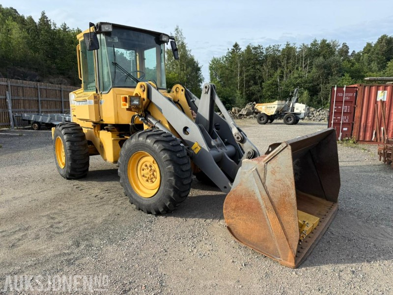 Volvo L50B hjullaster / 12817 timer / skuffe / skjermer - Wheel loader: picture 3 Volvo L50B hjullaster / 12817 timer / skuffe / skjermer - Wheel loader: picture 3