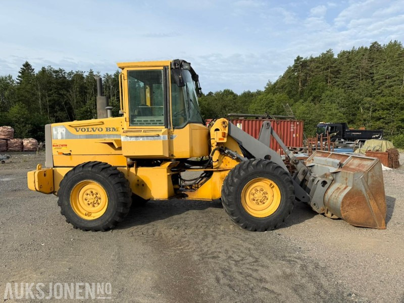 Volvo L50B hjullaster / 12817 timer / skuffe / skjermer - Wheel loader: picture 4 Volvo L50B hjullaster / 12817 timer / skuffe / skjermer - Wheel loader: picture 4