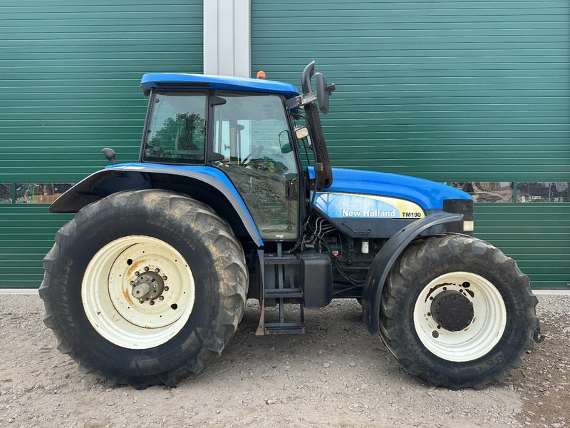 New Holland TM 190 - Farm tractor: picture 4 New Holland TM 190 - Farm tractor: picture 4