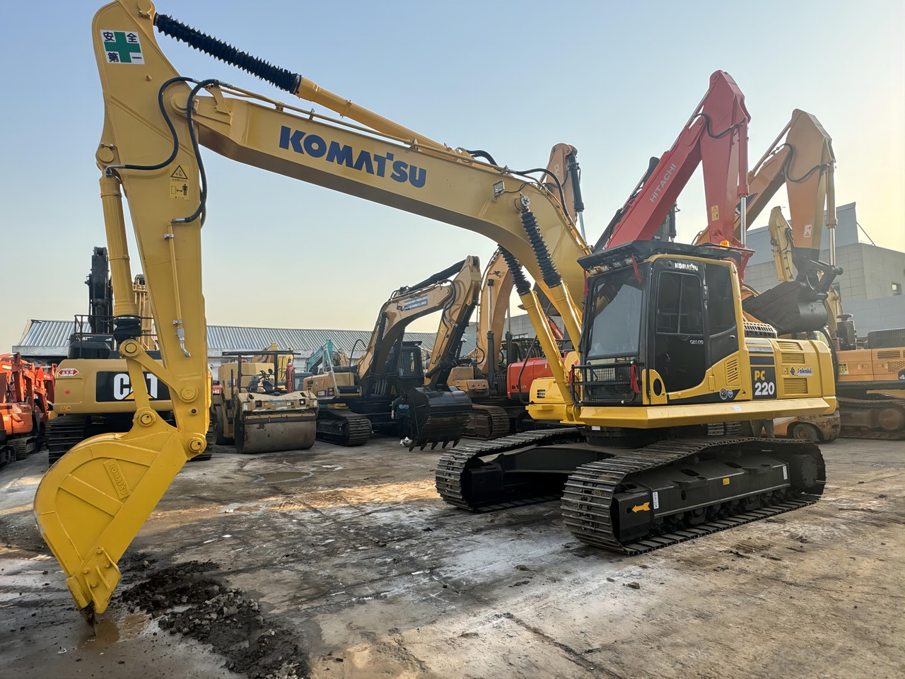 Komatsu PC220 PC220-8MO PC210 PC200 20 Ton Hydraulic Crawler Slightly Used Excavator - Crawler excavator: picture 4 Komatsu PC220 PC220-8MO PC210 PC200 20 Ton Hydraulic Crawler Slightly Used Excavator - Crawler excavator: picture 4