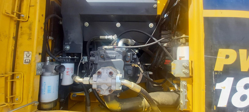 Wheel excavator Komatsu PW180-10: picture 11