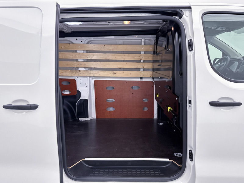 Lease a Toyota PROACE Electric Worker Extra Range Cool Long 330 KM Actieradius WLTP Cruise Control Betimmering Toyota PROACE Electric Worker Extra Range Cool Long 330 KM Actieradius WLTP Cruise Control Betimmering: picture 17