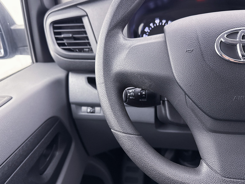 Small van Toyota ProAce Worker 1.6 D-4D L2 Cool Comfort Betimmering Airco Sidebars Cruise Control: picture 20