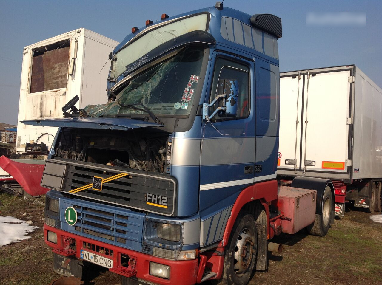 Cab chassis truck Volvo FH 12: picture 7