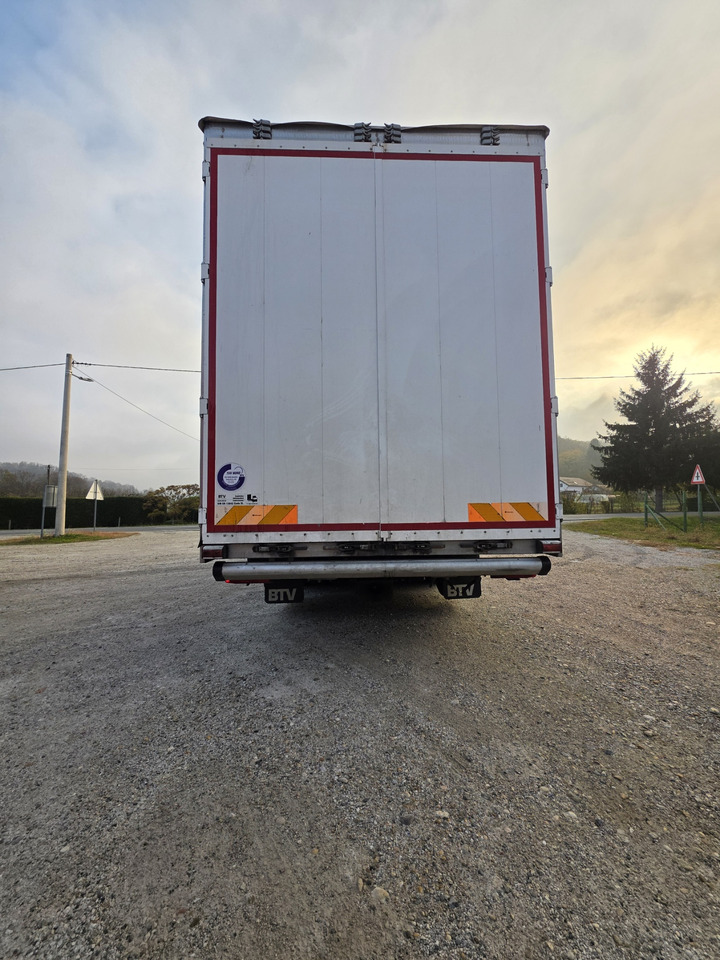 VOLVO FH500 Globetrotter Euro 6 - Curtainsider truck: picture 5 VOLVO FH500 Globetrotter Euro 6 - Curtainsider truck: picture 5