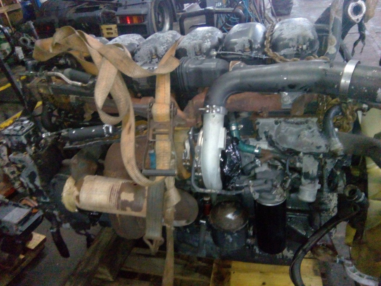 Scania DC1214 HPI E4   Scania R420 - Engine for Truck: picture 2 Scania DC1214 HPI E4   Scania R420 - Engine for Truck: picture 2