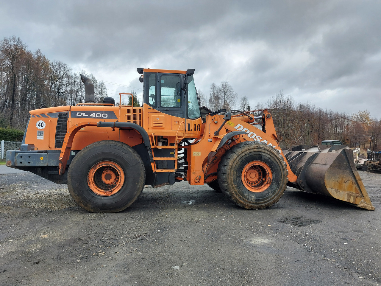 Wheel loader DOOSAN DL400: picture 7