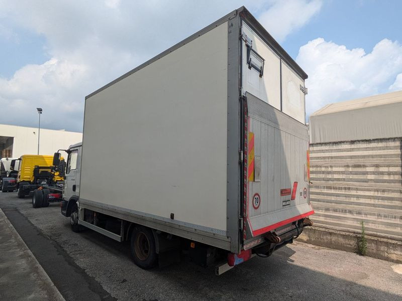 Camion cassone coibentato MAN MAN TGL 7.180 - Box truck: picture 3 Camion cassone coibentato MAN MAN TGL 7.180 - Box truck: picture 3