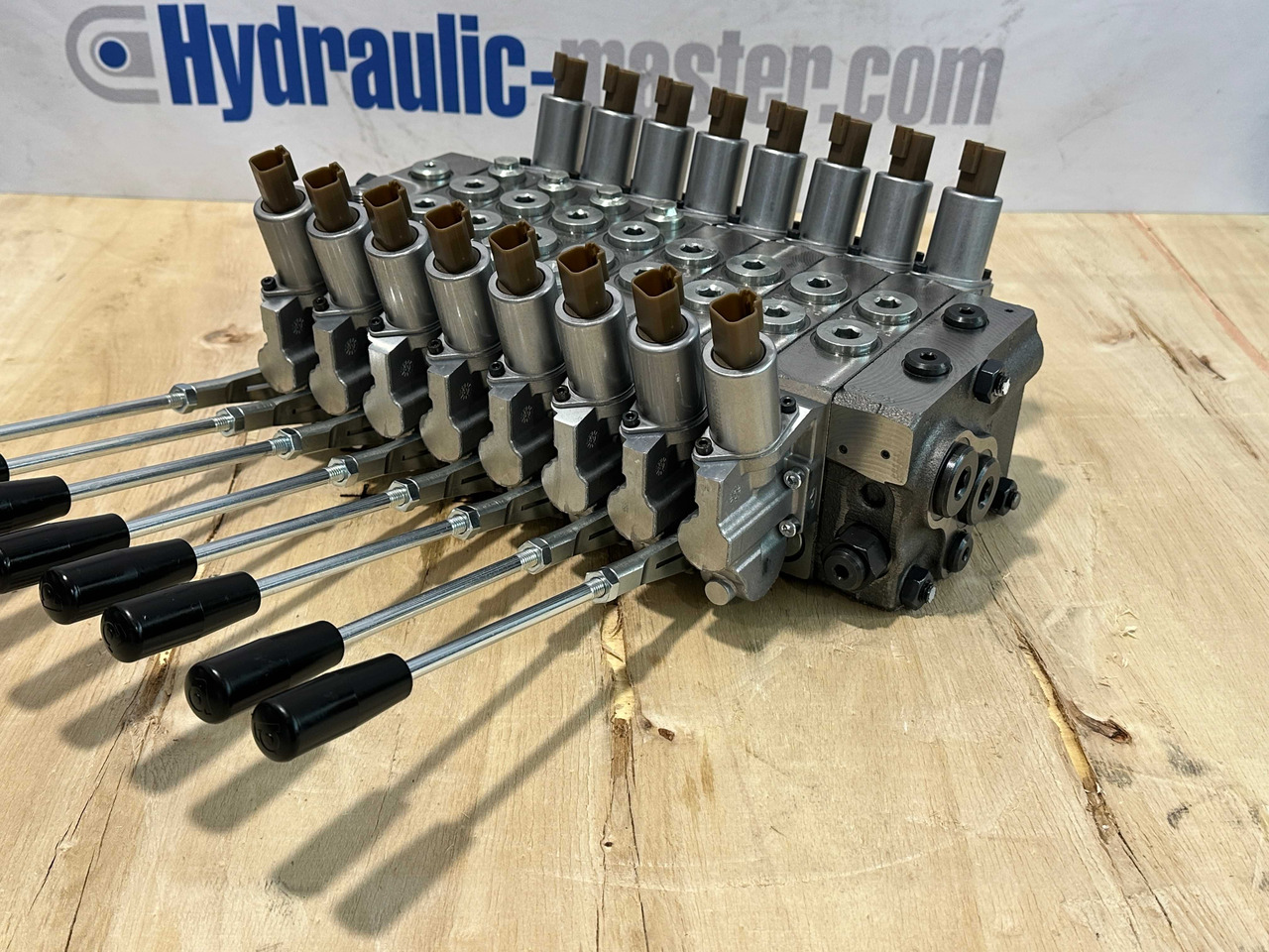 Valve Walvoil DPX100 MKG, Palfinger, Fassi, Hiab - Forestry trailer: picture 3 Valve Walvoil DPX100 MKG, Palfinger, Fassi, Hiab - Forestry trailer: picture 3