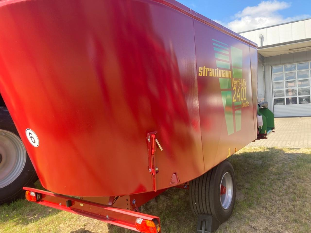 Strautmann VERTIMIX 2401DAKTION - Forage mixer wagon: picture 3 Strautmann VERTIMIX 2401DAKTION - Forage mixer wagon: picture 3