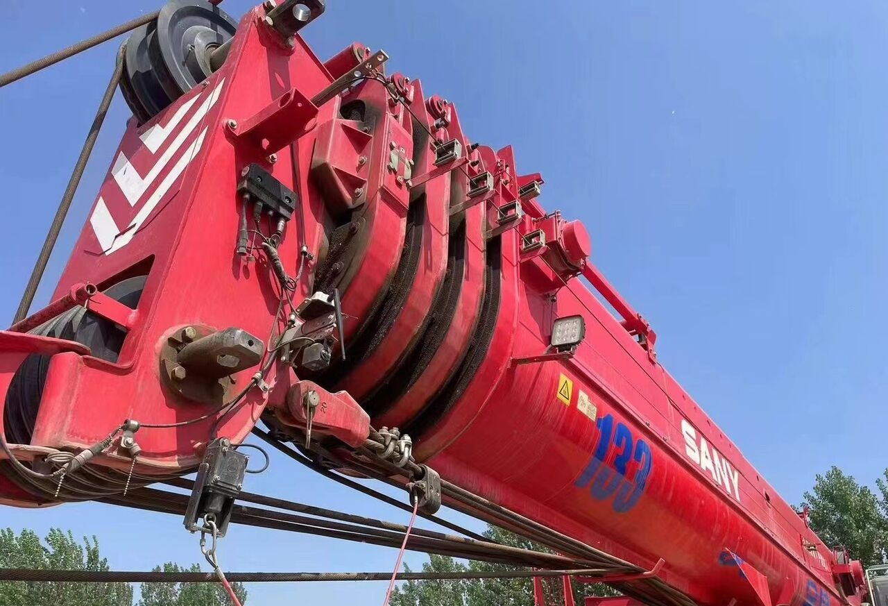 Sany STC1000 - Mobile crane: picture 2 Sany STC1000 - Mobile crane: picture 2