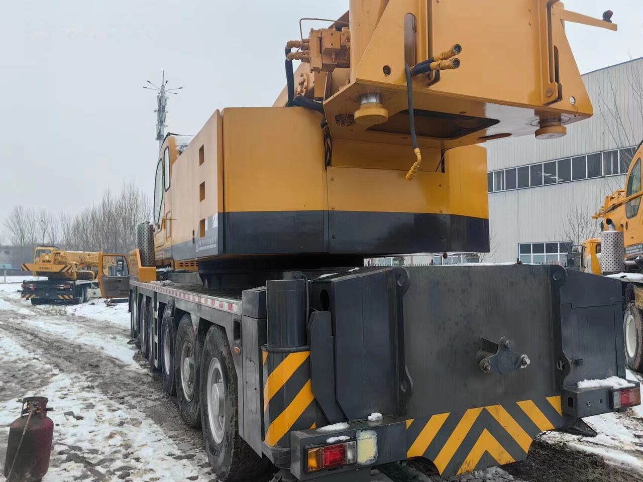 XCMG QAY200H 25t 35t 50t 55t 70t 80t 100t - Mobile crane: picture 5 XCMG QAY200H 25t 35t 50t 55t 70t 80t 100t - Mobile crane: picture 5