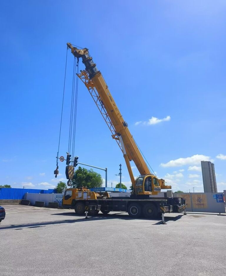 XCMG QY70KC QY70K QY70K-I QY70K-II - Mobile crane: picture 4 XCMG QY70KC QY70K QY70K-I QY70K-II - Mobile crane: picture 4