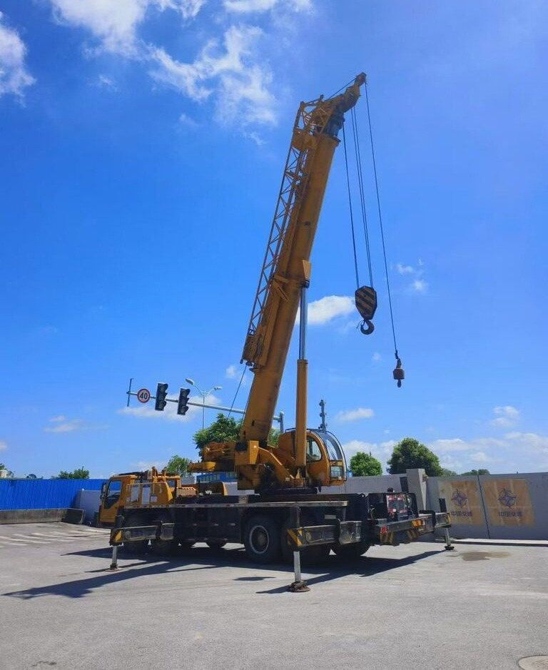 XCMG QY70KC QY70K QY70K-I QY70K-II - Mobile crane: picture 5 XCMG QY70KC QY70K QY70K-I QY70K-II - Mobile crane: picture 5
