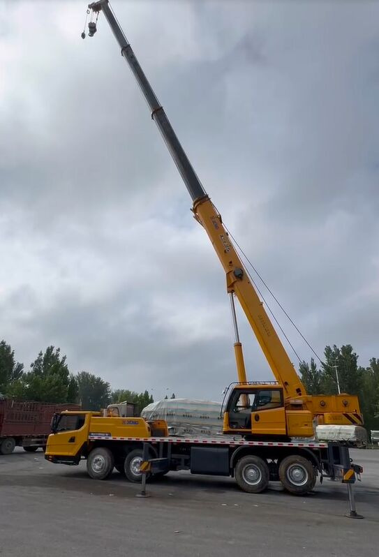 XCMG XCT35 QY35K 35T 35ton 30 50 70 80 100 - Mobile crane: picture 2 XCMG XCT35 QY35K 35T 35ton 30 50 70 80 100 - Mobile crane: picture 2