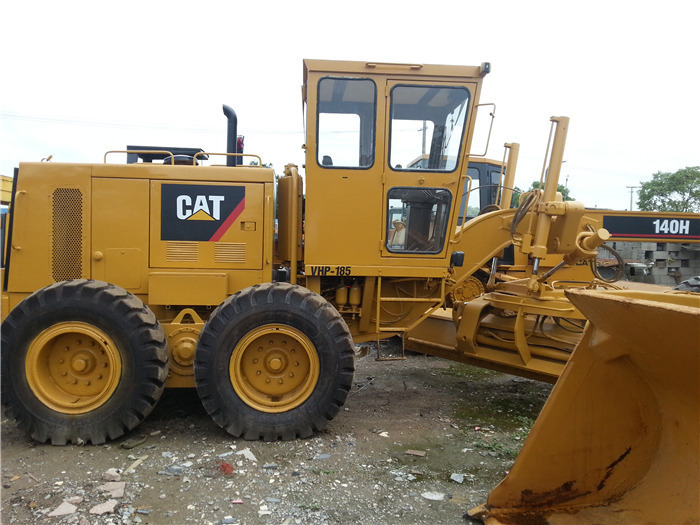 CAT 140H Grader - Grader: picture 3 CAT 140H Grader - Grader: picture 3
