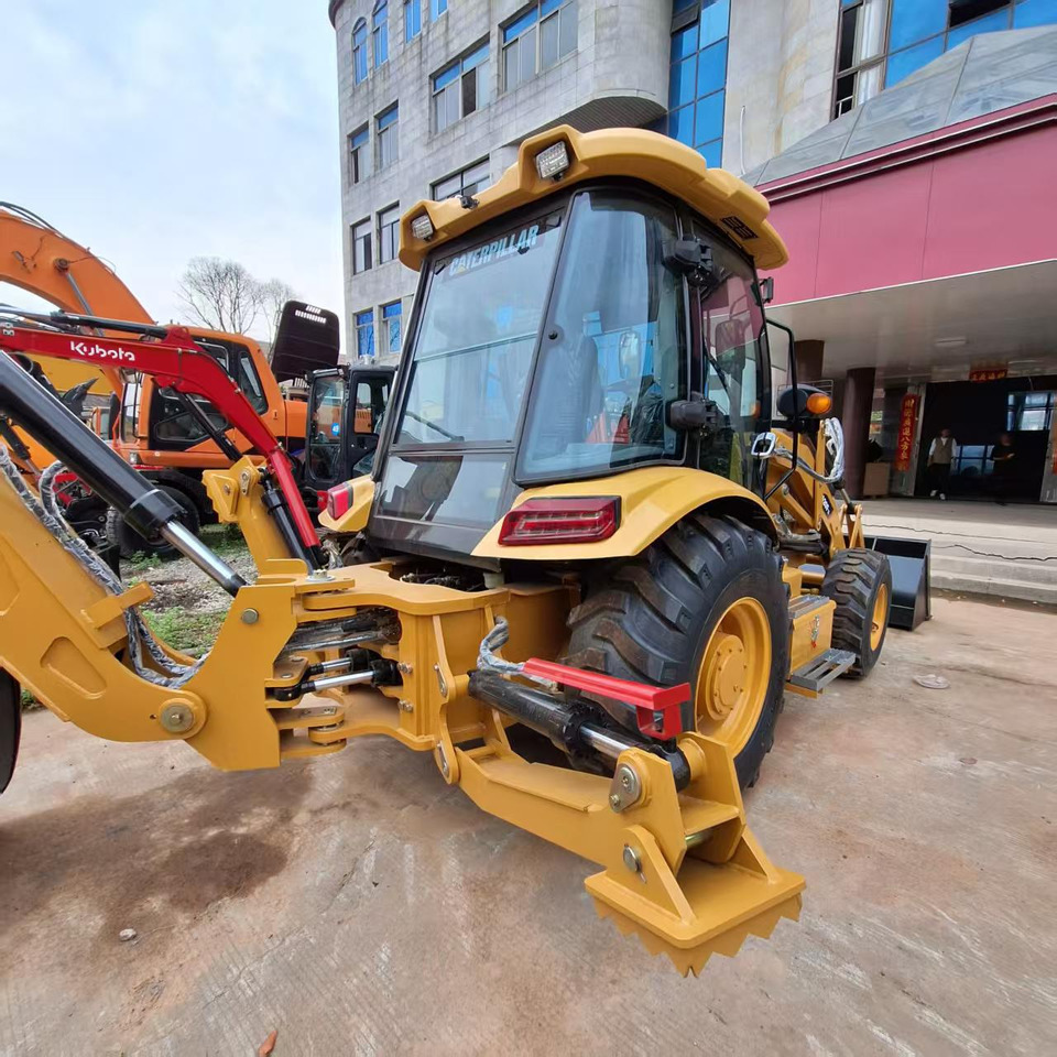 CAT 420F Backhoe Loader - Backhoe loader: picture 3 CAT 420F Backhoe Loader - Backhoe loader: picture 3