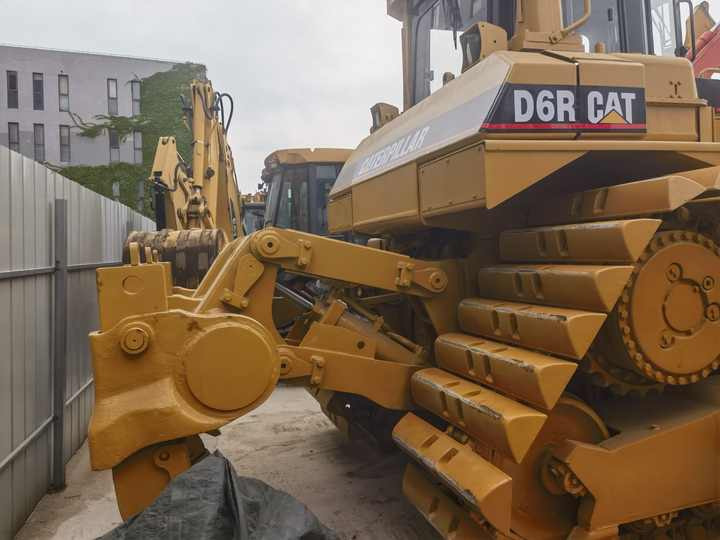 Good Price Cheap used caterpillar cat D6R bulldozer used bulldozers cat - Bulldozer: picture 4 Good Price Cheap used caterpillar cat D6R bulldozer used bulldozers cat - Bulldozer: picture 4