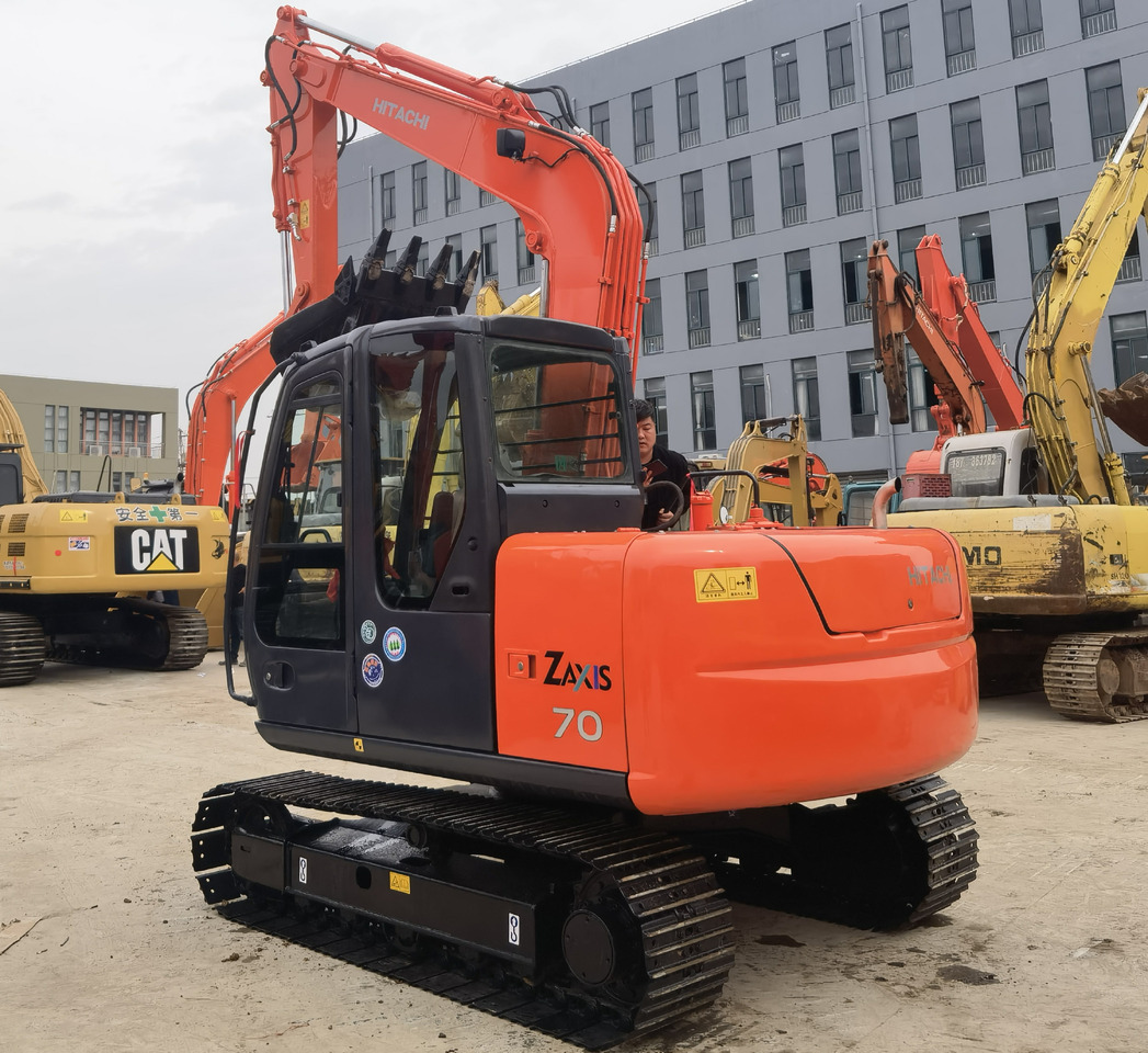 Hitachi ZX70 Excavator - Mini excavator: picture 2 Hitachi ZX70 Excavator - Mini excavator: picture 2