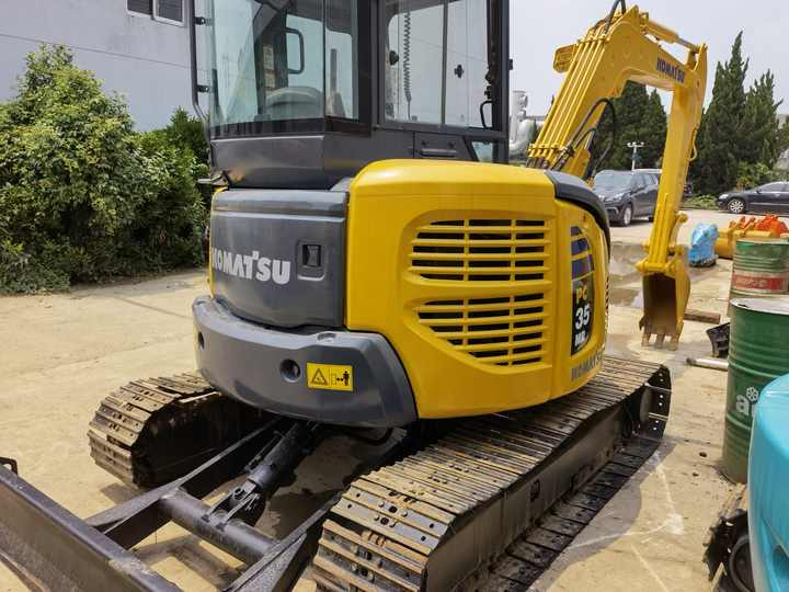 Second Hand Good Condition Komatsu PC35MR-3 Crawler Excavator Used Komatsu PC35MR-3 Excavator in stock - Crawler excavator: picture 4 Second Hand Good Condition Komatsu PC35MR-3 Crawler Excavator Used Komatsu PC35MR-3 Excavator in stock - Crawler excavator: picture 4