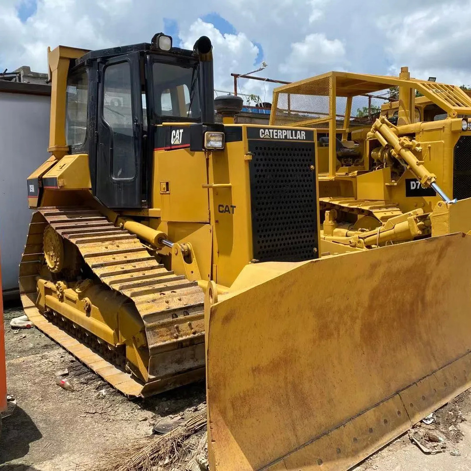 Bulldozer Second hand Cat D5M Bulldozer Cat D6D D5H D6G Track Bulldozer: picture 1