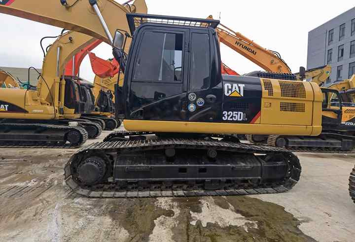 Used Excavator cat 325dl Japanese used excavator cat 325dl with High Quality in Stock for Engineering - Crawler excavator: picture 4 Used Excavator cat 325dl Japanese used excavator cat 325dl with High Quality in Stock for Engineering - Crawler excavator: picture 4