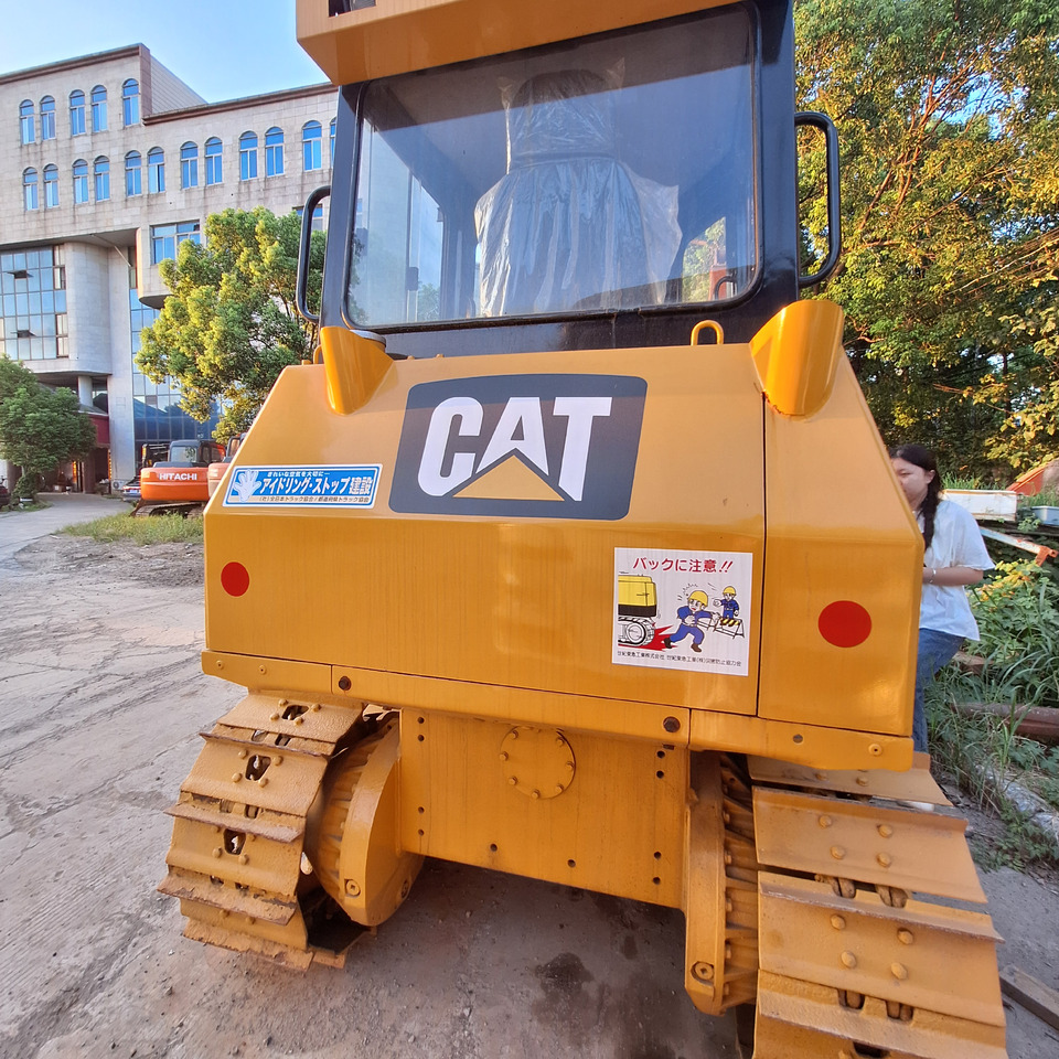 Used caterpillar cat D5k bulldozer - Bulldozer: picture 5 Used caterpillar cat D5k bulldozer - Bulldozer: picture 5