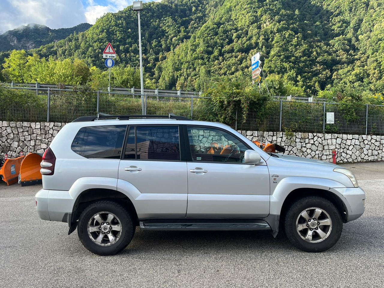 TOYOTA LAND CRUISER 4X4 3.0 D-4D - Car: picture 5 TOYOTA LAND CRUISER 4X4 3.0 D-4D - Car: picture 5