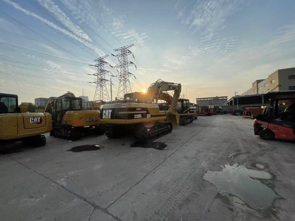 CAT 320 B L - Crawler excavator: picture 1 CAT 320 B L - Crawler excavator: picture 1
