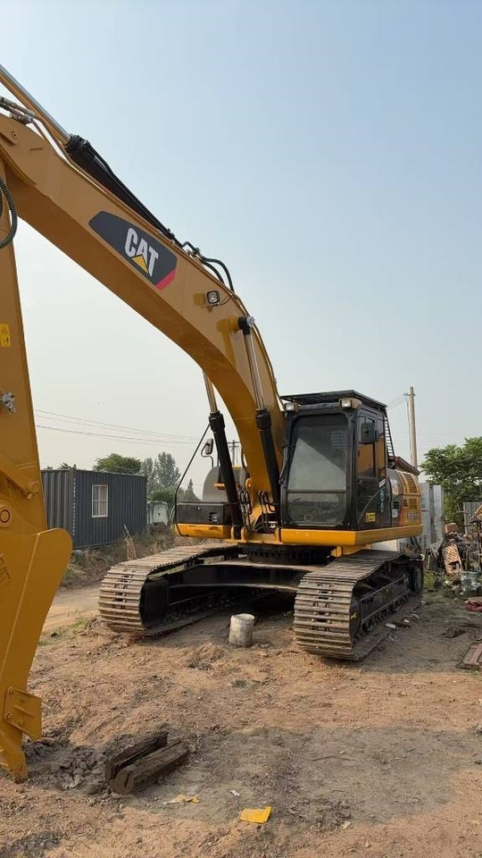 CAT 325  - Crawler excavator: picture 2 CAT 325  - Crawler excavator: picture 2