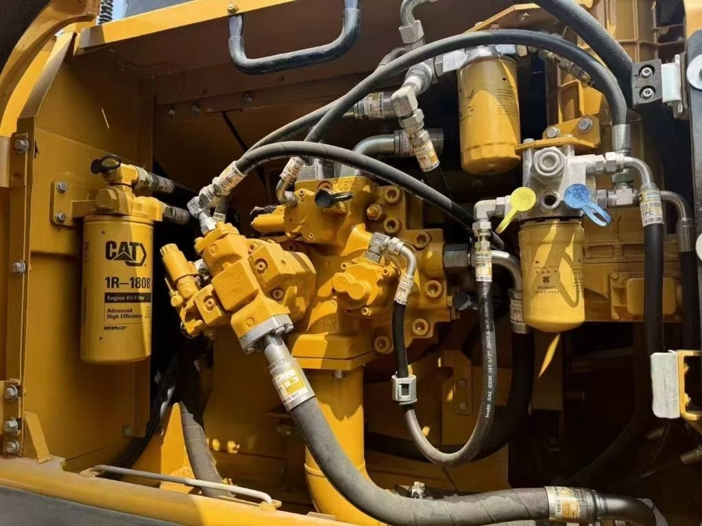 CAT 330 - Crawler excavator: picture 4 CAT 330 - Crawler excavator: picture 4