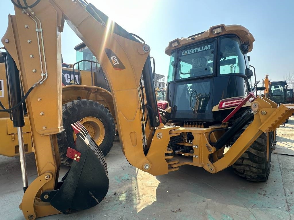 CAT 420 F - Backhoe loader: picture 4 CAT 420 F - Backhoe loader: picture 4