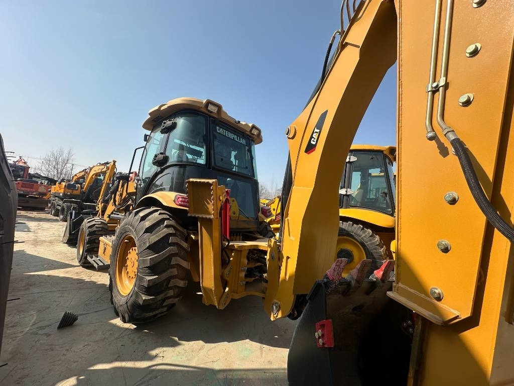 CAT 420 F - Backhoe loader: picture 5 CAT 420 F - Backhoe loader: picture 5