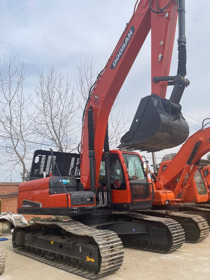 Doosan DX 225 - Crawler excavator: picture 2 Doosan DX 225 - Crawler excavator: picture 2
