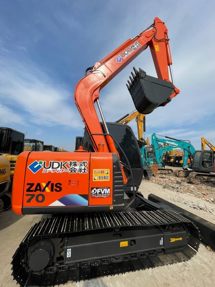 Hitachi ZAX 70 - Mini excavator: picture 1 Hitachi ZAX 70 - Mini excavator: picture 1