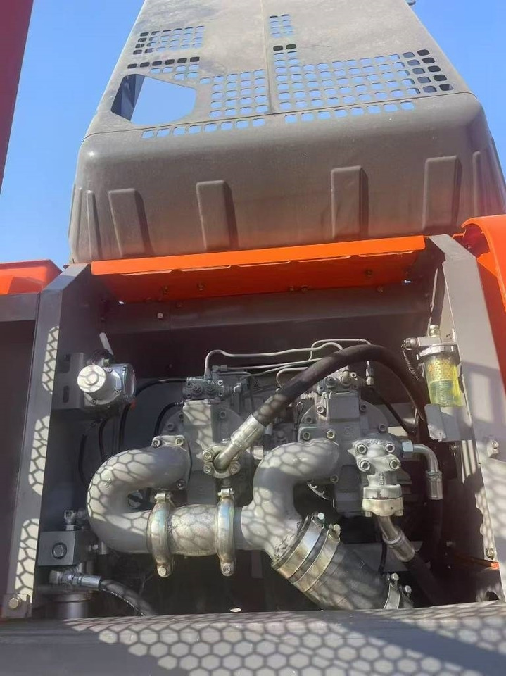 Hitachi ZX 350  - Crawler excavator: picture 5 Hitachi ZX 350  - Crawler excavator: picture 5