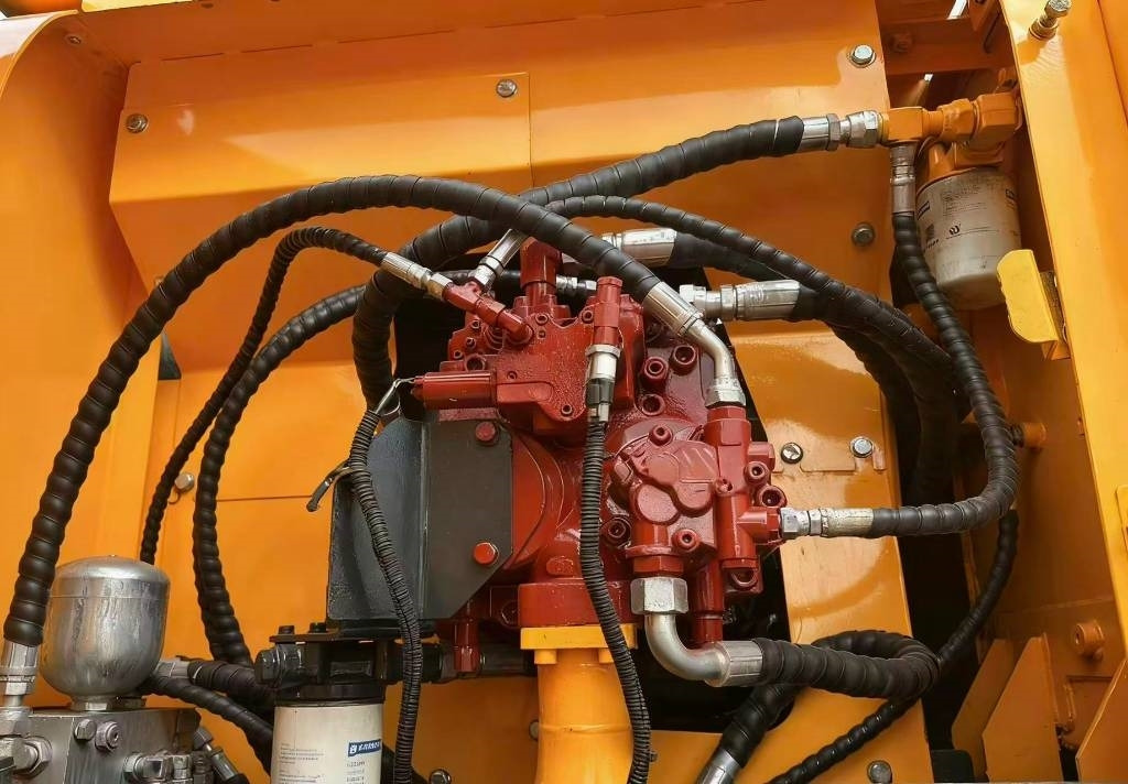 Hyundai 210W -9 - Wheel excavator: picture 5 Hyundai 210W -9 - Wheel excavator: picture 5