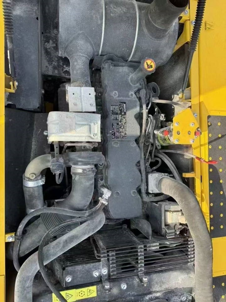 Komatsu PC 220-8  - Crawler excavator: picture 2 Komatsu PC 220-8  - Crawler excavator: picture 2