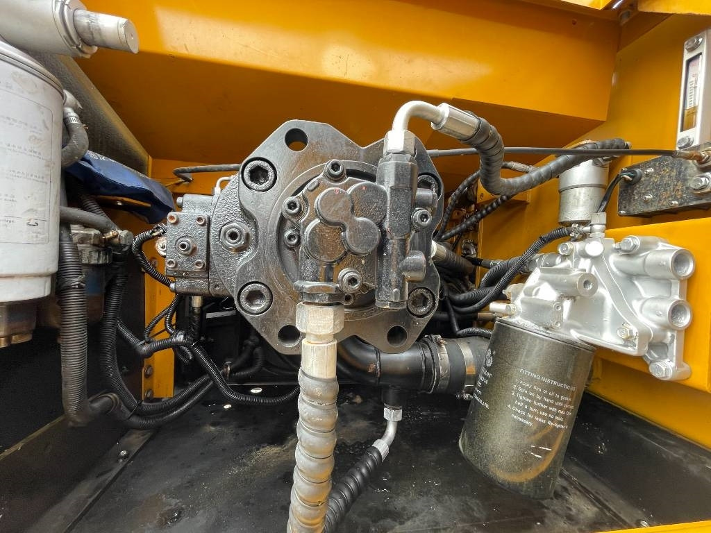 Sany SY 215 - Crawler excavator: picture 4 Sany SY 215 - Crawler excavator: picture 4