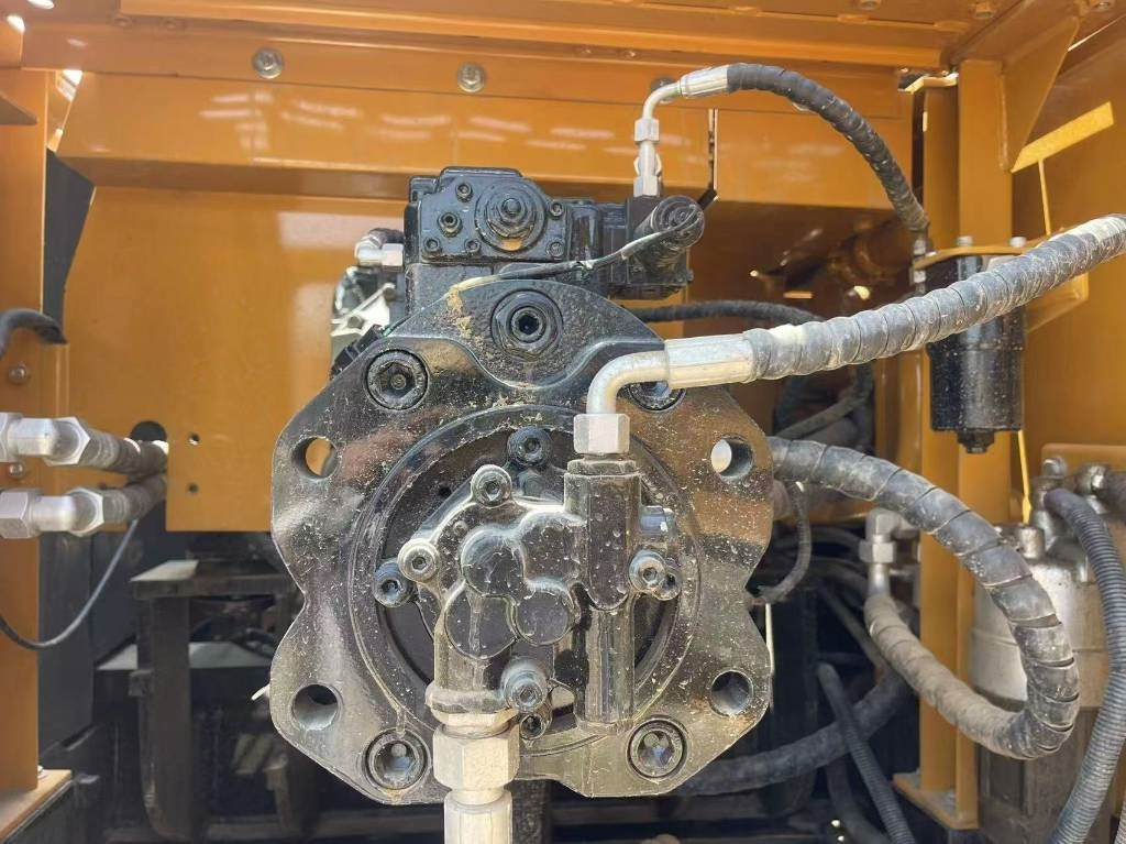 Sany SY 305 C - Crawler excavator: picture 5 Sany SY 305 C - Crawler excavator: picture 5