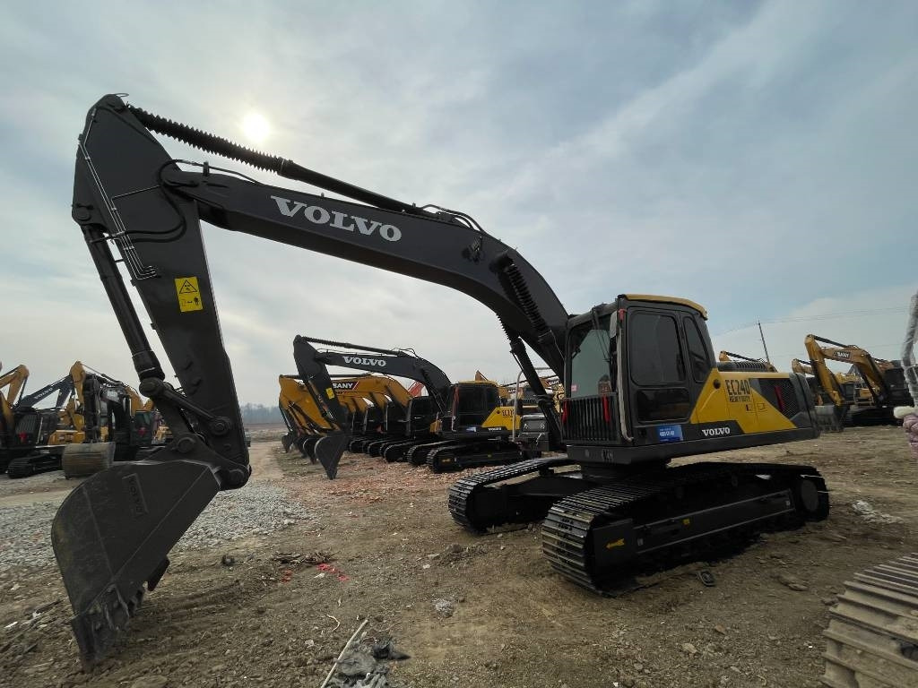 Volvo 240 - Crawler excavator: picture 2 Volvo 240 - Crawler excavator: picture 2